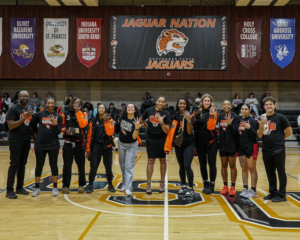 Jaguars stay undefeated with last-second win over Aquinas