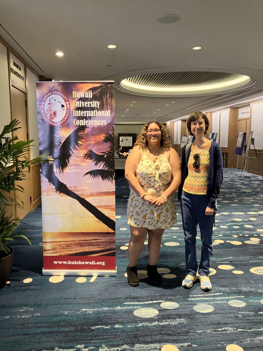 Angelina Antolin (left) and Prof. Rebecca Siefert